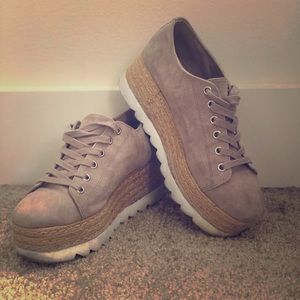 Steve madden wedged platform sneaker